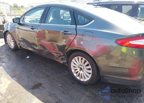 2015 Ford Fusion Hybrid S из США, поврежденный, VIN 3FA6P0UU9FR149606